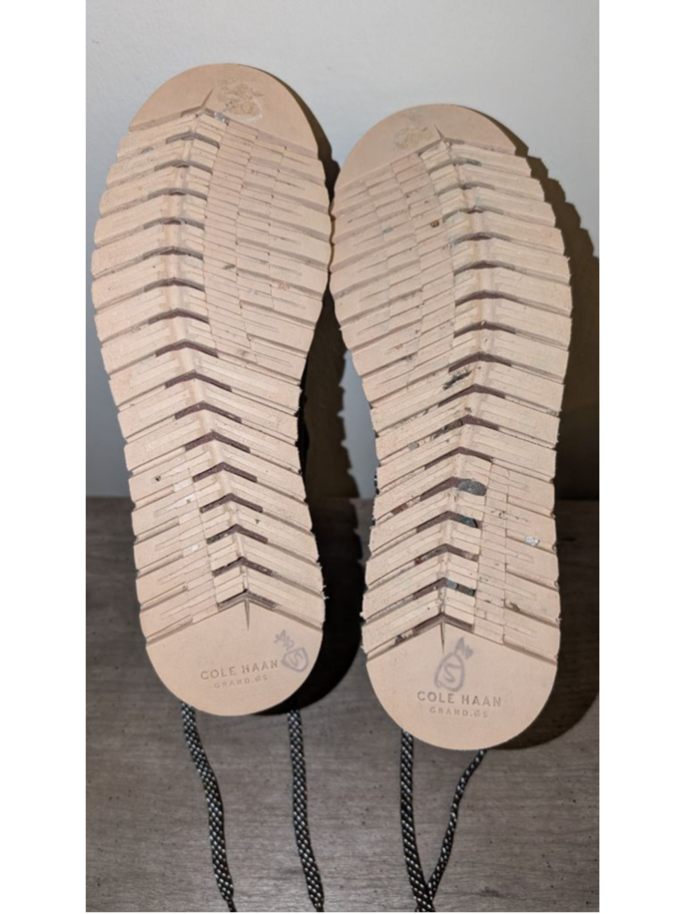 Cole Haan Brown Lace Up Boots with White Soles Size 8B - Picture 6 of 6